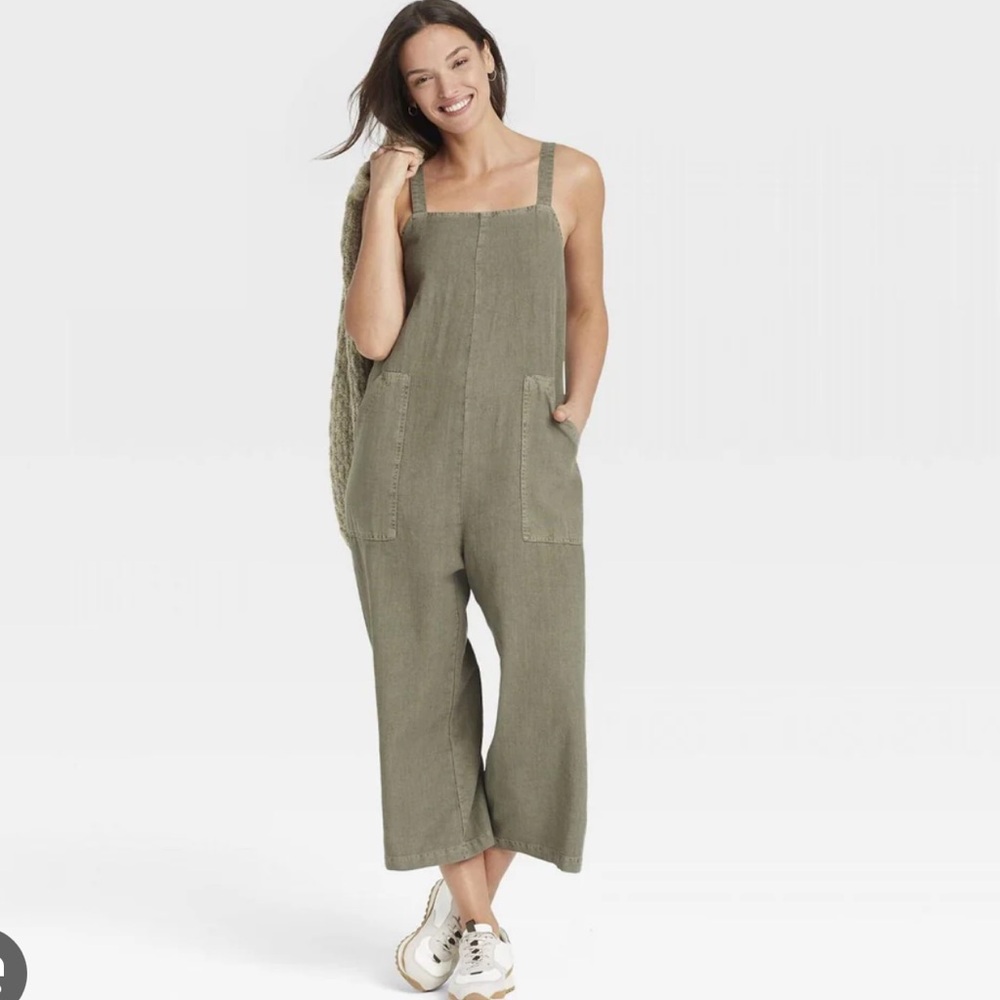 UNIVERSAL THREAD WOMEN'S UTILITY CROPPED JUMPSUIT OLIVE GREEN